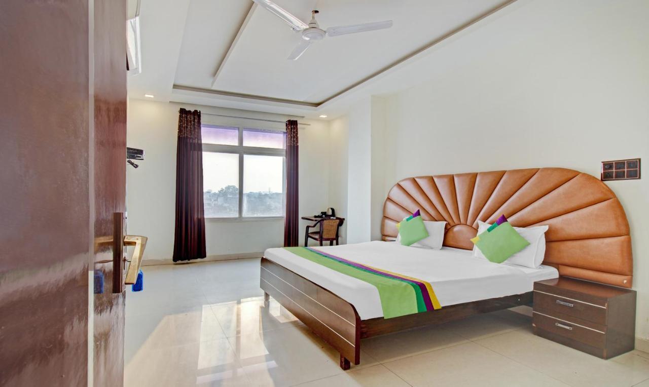 Treebo Silver Grand New Agreement Hotel Lucknow