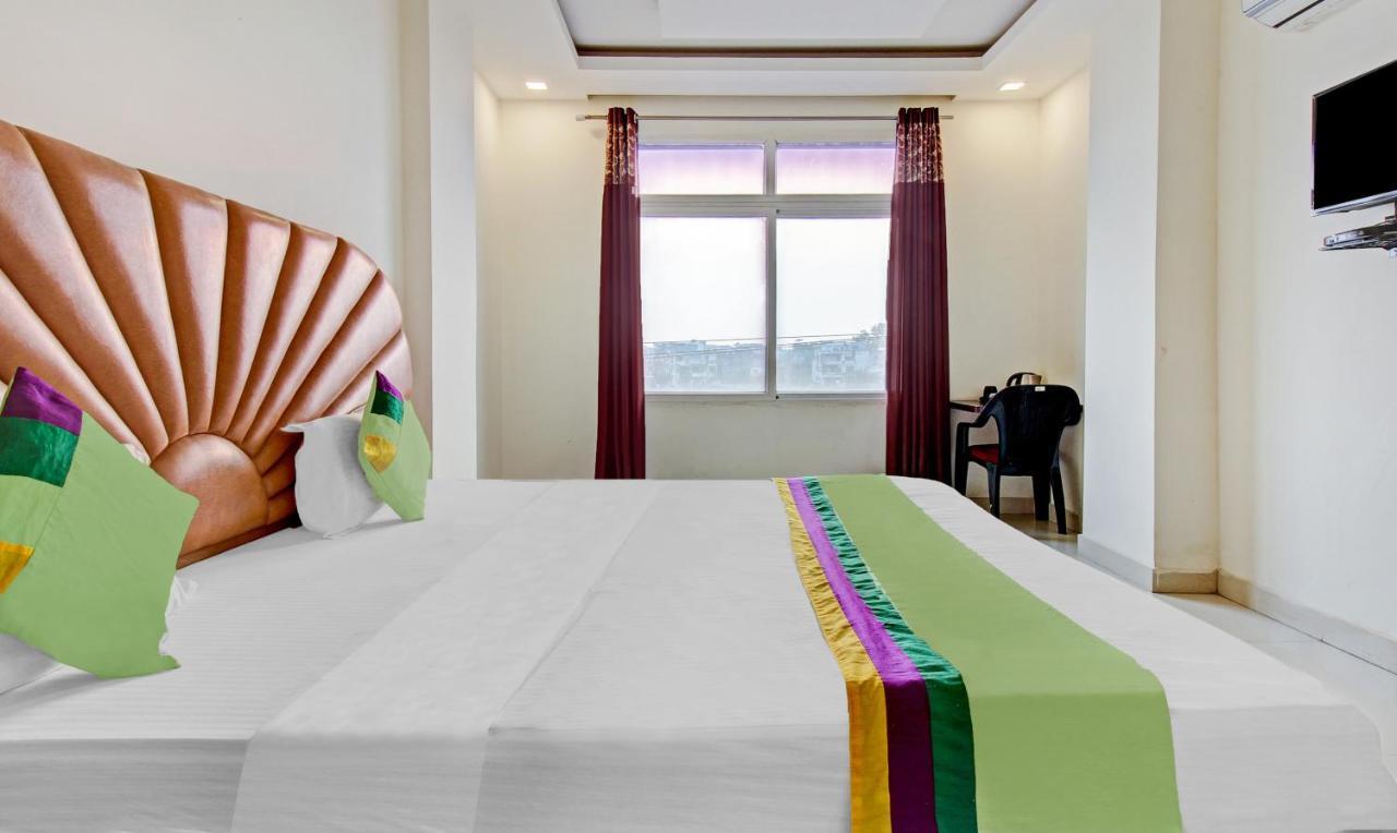 Treebo Silver Grand New Agreement Hotel 3*