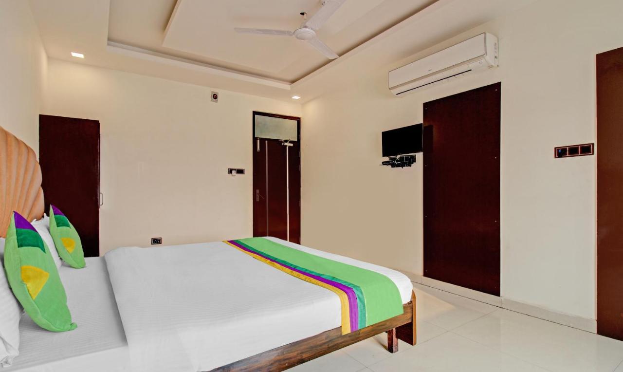 Treebo Silver Grand New Agreement Hotel 3*