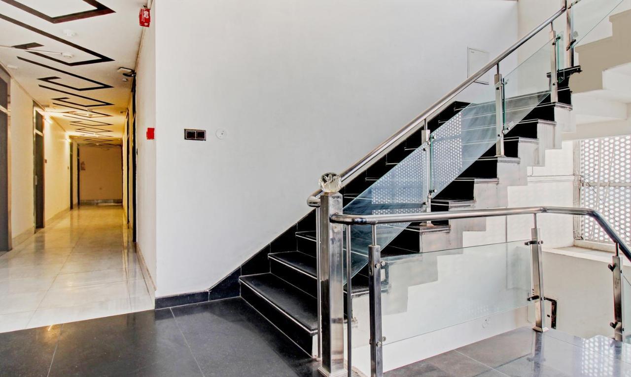 Treebo Silver Grand New Agreement Hotel Lucknow
